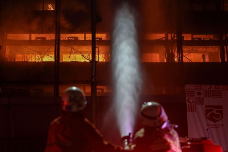 Gedung Kejaksaan Agung terbakar | KOMPAS.com/GARRY LOTULUNG