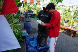 Antusiasme Masyarakat dalam Melakukan Percobaan Urban Farming. (Sumber: dokpri)