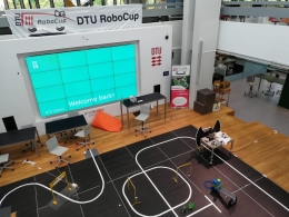 Sebagian rintangan di kompetisi cipta robot RoboCup (dokpri)