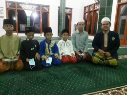 Bersama remaja masjid Desa Gondangrejo.