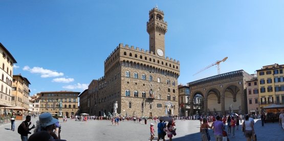 Piazza della Signoria, Firenze. Sumber: Foto oleh Zolli.