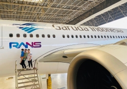 Logo RANS entertainment di pesawat Garuda Indonesia. (Foto: Instagram/raffinagita1717)