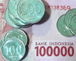 Uang kartal Indonesia. Sumber: Dok. Pribadi.
