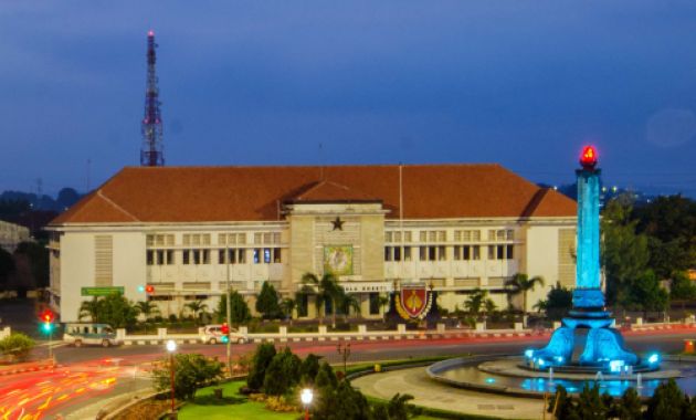 Monumen Tugu Muda Semarang dan Museum Mandala Bhakti bekas Markas KODAM IV DIPONEGORO. Sumber: https://foodonmydog.com/museum-mandala-bhakti/