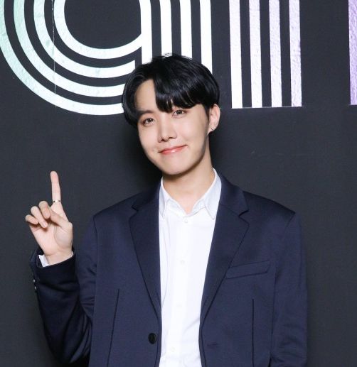 Berhasil Meraih Peringkat Nomor 1 Di Billboard, J-hope Ungkap Arti ...