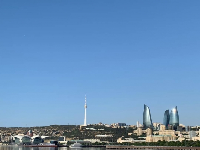 Baku, kota yang indah di tepi Danau Laut Kaspia. (dokpri)