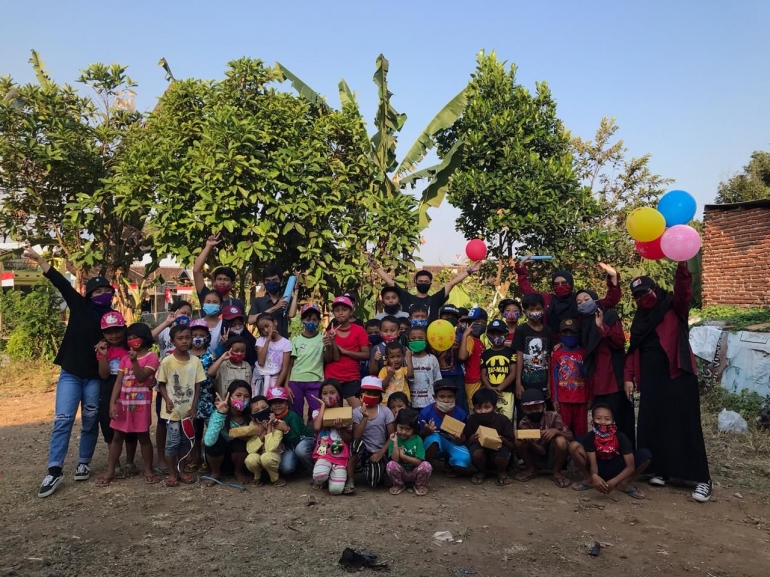 Kelompok 44 dan Anak-anak Desa Gondowangi | dokpri