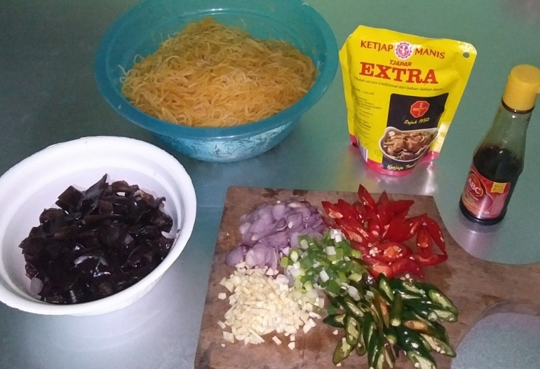 Bihun Jamur Kuping Bumbu Kecap Dan Saos Tiram Halaman 1 Kompasiana Com