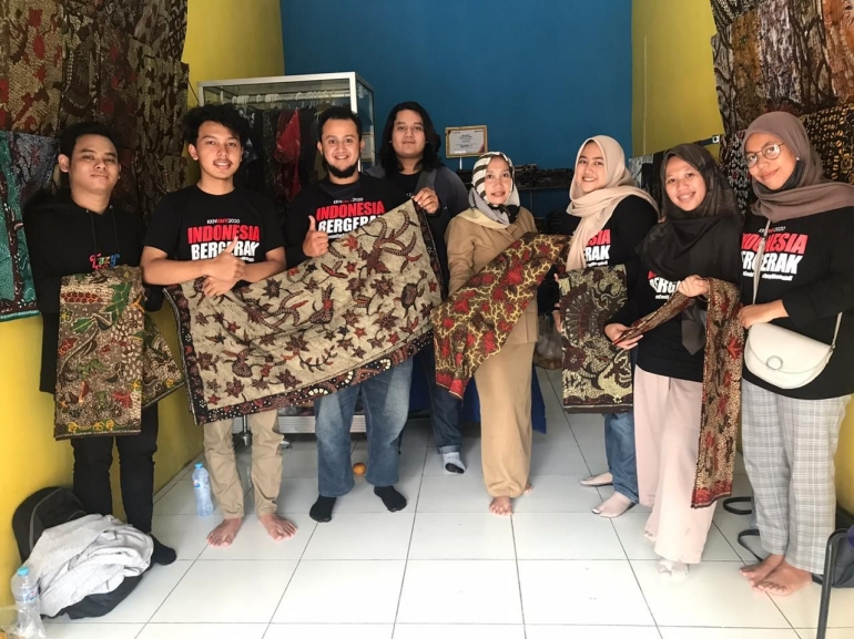Tim KKN dan pemilik Batik Evan Collection | dokpri