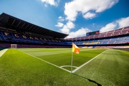 Camp Nou masih menjadi rumah Messi di musim 2020/21. Gambar: Twitter/FCBarcelona