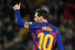 Lionel Messi batal hengkang dari Barcelona| Sumber: AFP/Lluis Gene