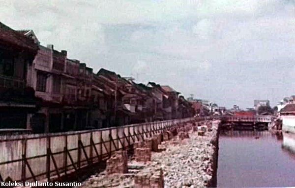 Pasar Pagi sebelum dibongkar jadi jalan tol (koleksi pribadi)