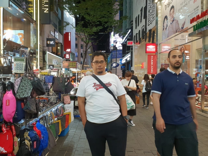 Jalan-jalan di pusat kehidupan malam kota Seoul. (dokpri)
