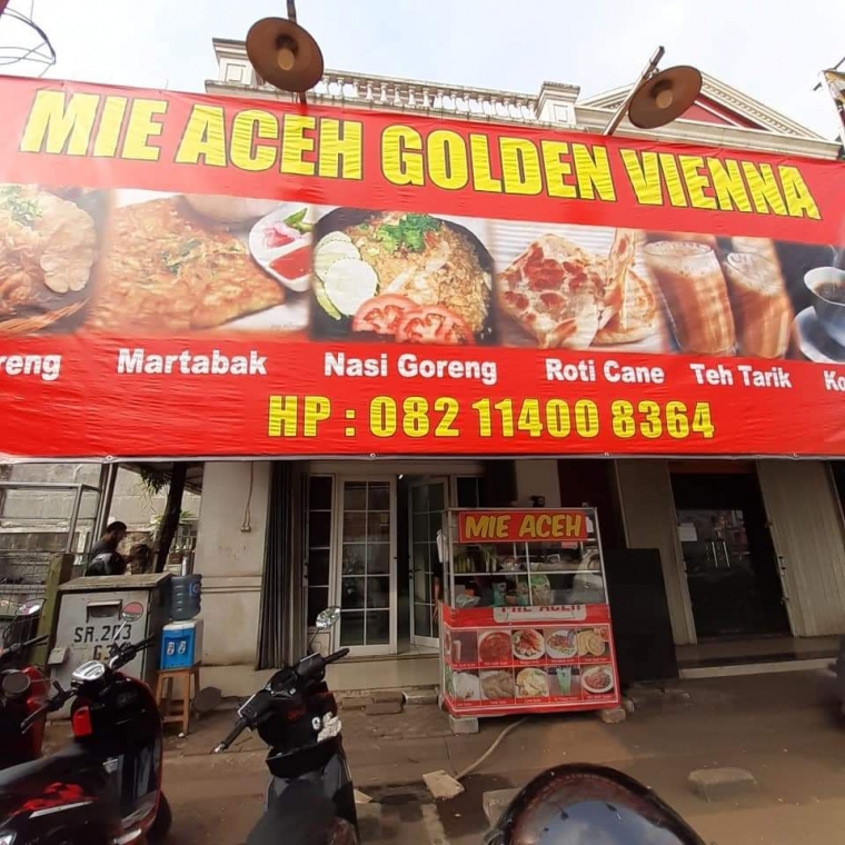 Kedai Mie Aceh Golden Vienna di Serpong, Tangerang Selatan. Foto: Robin Dolok Saribu