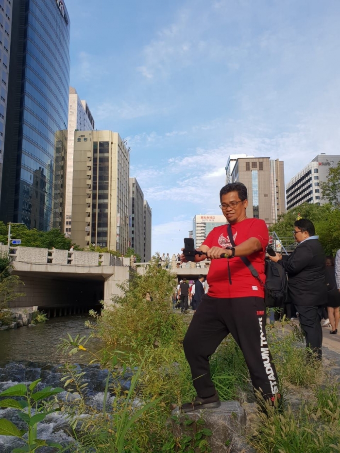 vlog di tepi sungai yang akan dilewati Presiden Jokowi di Seoul, Korea Selatan. (dokpri)