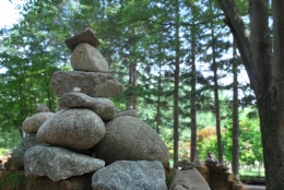 Tumpukan batu di Korea. (Sumber: dokpri)