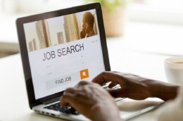 Ilustrasi mencari pekerjaan di situs pencarian kerja| Sumber: Shutterstock via Kompas.com