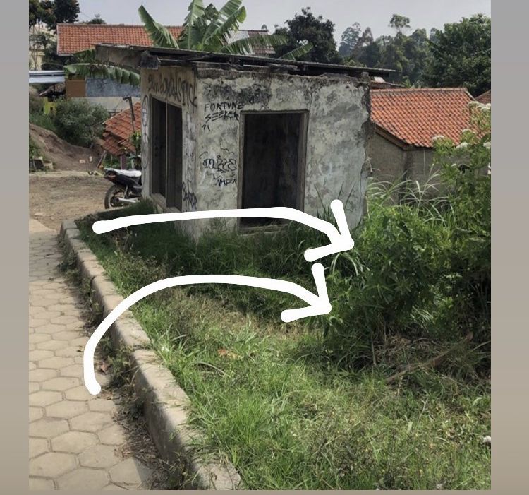 Jalan setapak menuju Air Terjun Bugbrug dekat CIC. Sumber: Instagram zulf.