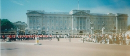 Parade di depan Buckingham Palace ( dok pri )
