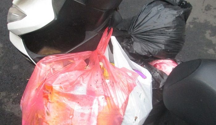 angkut sampah pakai motor/dok pri
