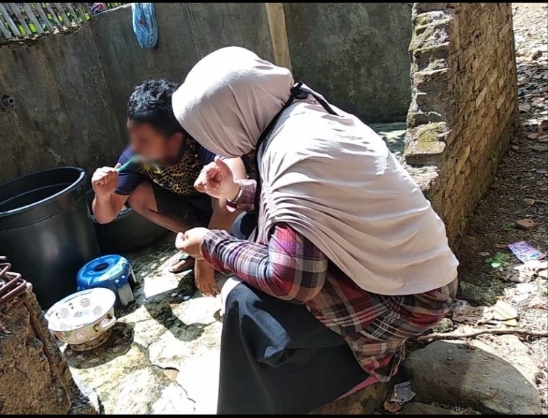 Salah satu bentuk kegiatan pendampingan yang dilakukan kader terhadap PM/Dokpri