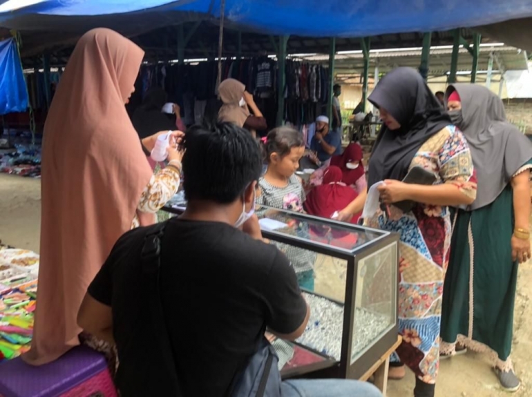 Kondisi Pasar Desa Banua Kupang (dok. pribadi)