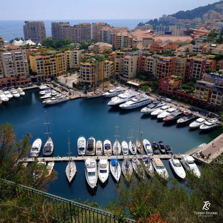 Port de Fontvieille, Monaco (Sumber: koleksi pribadi)