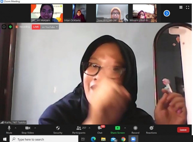 dokumentasi-seminar-online-seri-2-ice-breaking-5f637400097f3606ad2fa034.jpeg