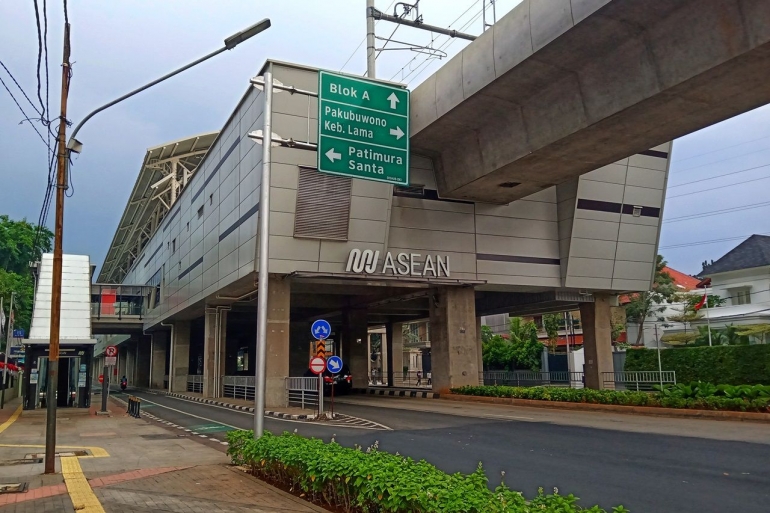 Penampakan Stasiun MRT layang ASEAN (foto: widikurniawan)