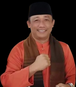 Wali Feri, Calon Bupati Padang Pariaman yang meniti karir politik dari bawah. (foto dok wag sahabat trisuryadi-taslim)