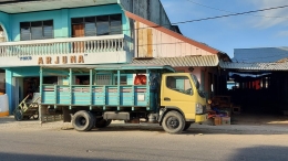 Biska (bis kayu), salah satu moda transportasi, truk yang dimodifikasi diberi tempat duduk bagi penumpang