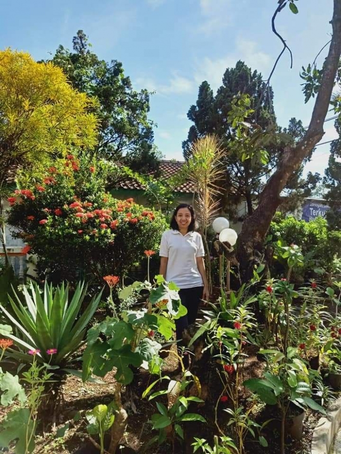 Bersama koleksi bunga soka. Dokpri