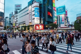 Memasuki tahun 2010, masyarakat Jepang sudah reguler mengkonsumsi informasi online. Sumber: https://www.google.com/www.pikiran-rakyat.com