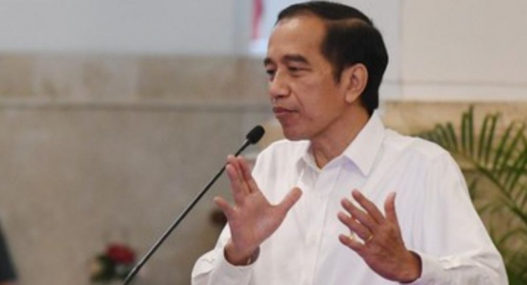 Presiden Jokowi menegaskan bahwa pilkada serentak 2020 tetap dilaksanakan di tengah pandemi virus Corona ( ANTARA Foto/Hafidz Mubarak A)
