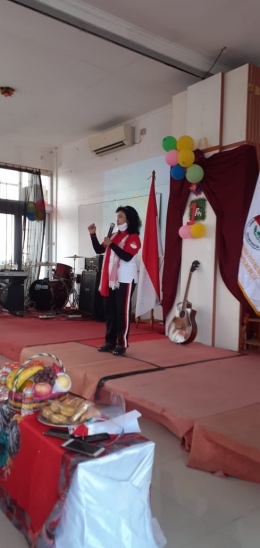 Irma Indriani Ketua DPD DKI Jakarta Gercin saat memberikan sambuta, di Ultah DPD Banten Gercin. Foto: Irma Indriani.
