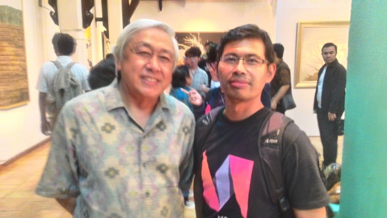 penulis bersama Agus Dermawan T pengamat Seni Rupa (dokumen pribadi)