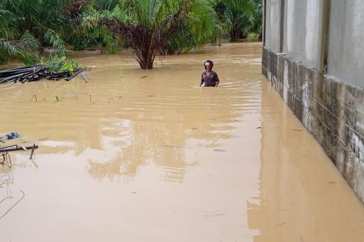 Salah satu lokasi banjir di Aceh Barat Daya, Rabu (23/9/2020).(Dok BNPB via KOMPAS)