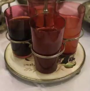 Minuman khas keraton (Sumber: Makalah Prof. Murdijati)