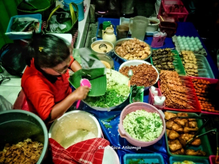 Mytrip.co.id (salah satu penjual nasi pecel tumpang di jl.dhoho