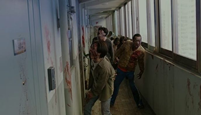 Zombienya tetap aktif saat ada matahari (sumber:IMDb)