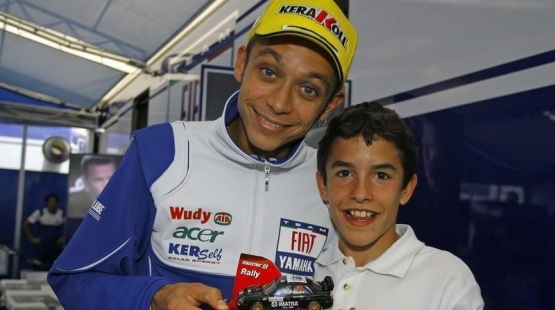 Rossi bersama Marquez saat masih berusia muda (bali.tribunnews.com)