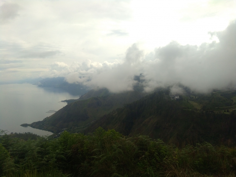 View Danau Toba , sumber : dok.pribadi