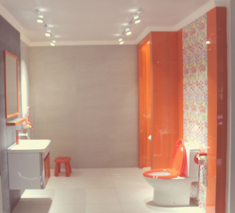 Konsep warna oranye untuk kamar mandi penulis (dokpri)