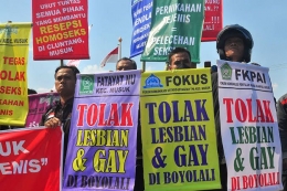 Masyarakat Boyolali membuat aksi tolak lesbian dan gay