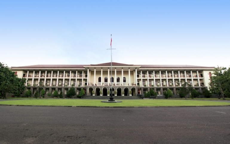 Kampus UGM Bulaksumur (Foto: www.ugm.ac.id)