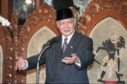 Ilustrasi Bapak Soehartoketika masa kepemimpinannya (kompas.com)