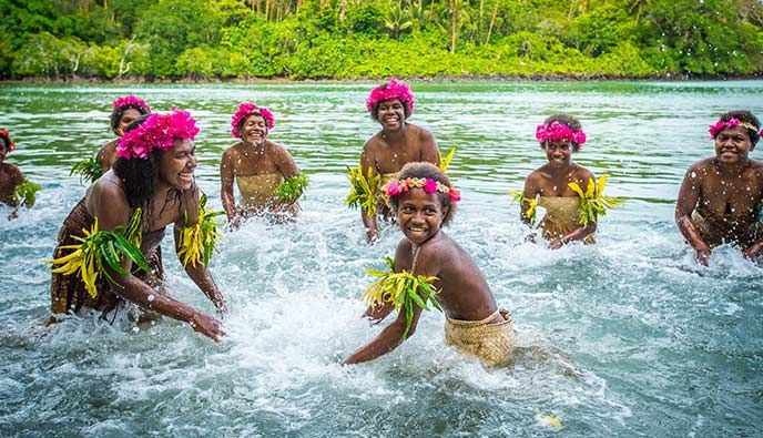 Penduduk Vanuatu (hideawaysholiday.com)