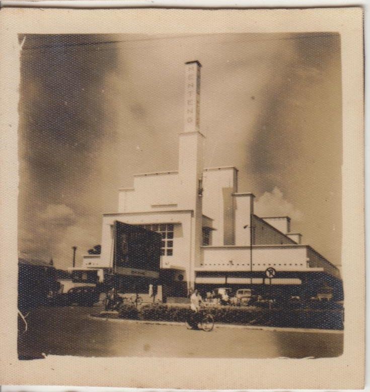 Bioskop Menteng masa 1950-an, belum disunting (koleksi pribadi)