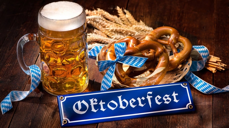 Sajian khas Oktoberfest. Sumber: www.neweuropetours.eu