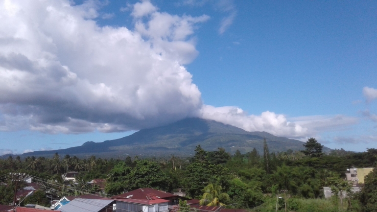 Panorama Gunung Klabat di Kabupaten Minut (sumber:dokpri)